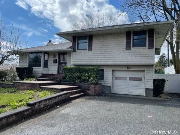 Jericho, NY 11753,144 Hazelwood DR