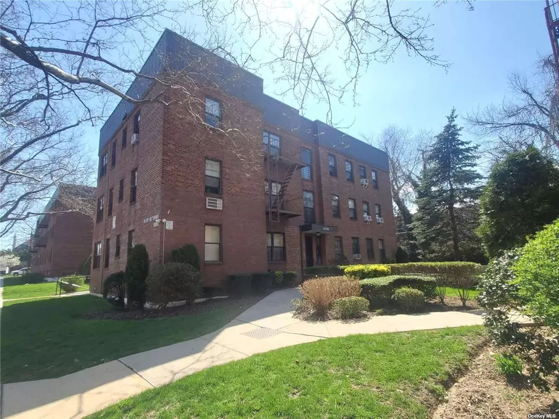 47-28 215th PL #2A, Bayside, NY 11361