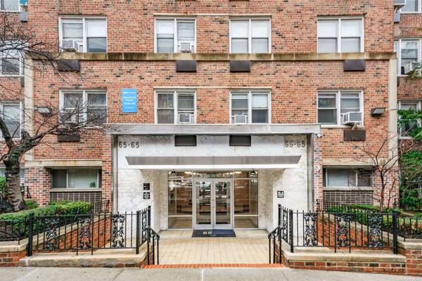 6565 Wetherole ST #5M, Rego Park, NY 11374