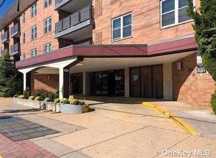 360 Central AVE #306, Lawrence, NY 11559