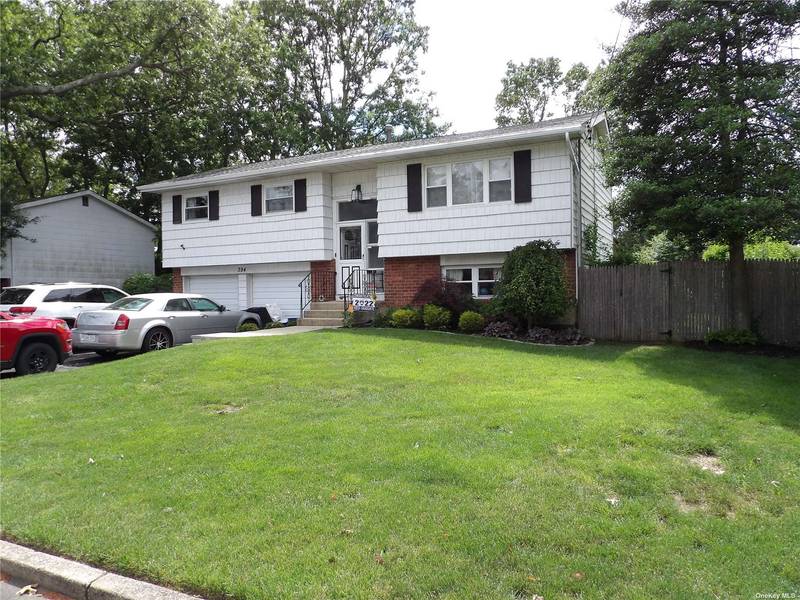 394 Saldane, North Babylon, NY 11703