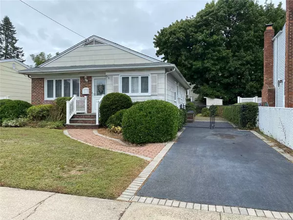 Carle Place, NY 11514,331 Mineola AVE