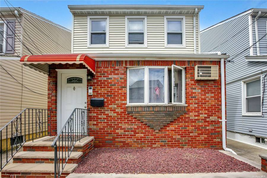 70-15 57th RD, Maspeth, NY 11378