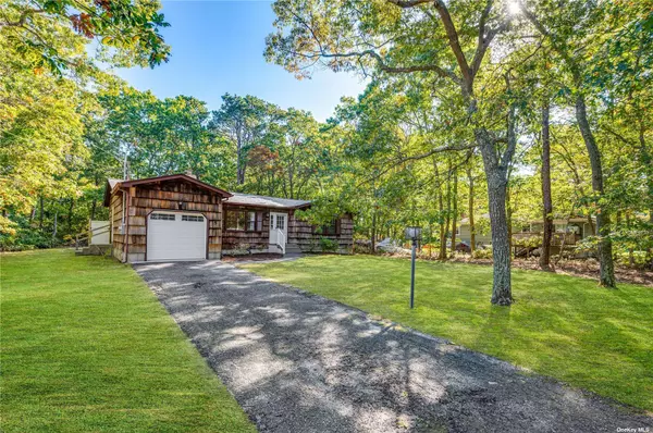 East Quogue, NY 11942,5 Deerfeed PATH