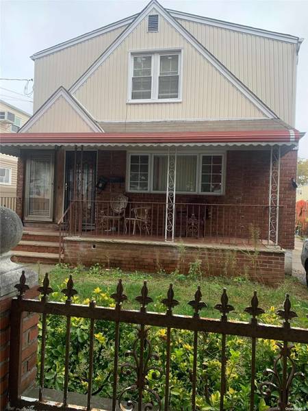 141-43 184th ST, Springfield Gardens, NY 11413