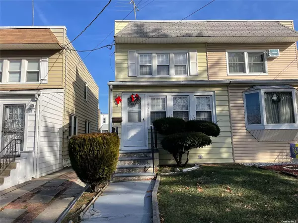 43-17 249th ST, Little Neck, NY 11363