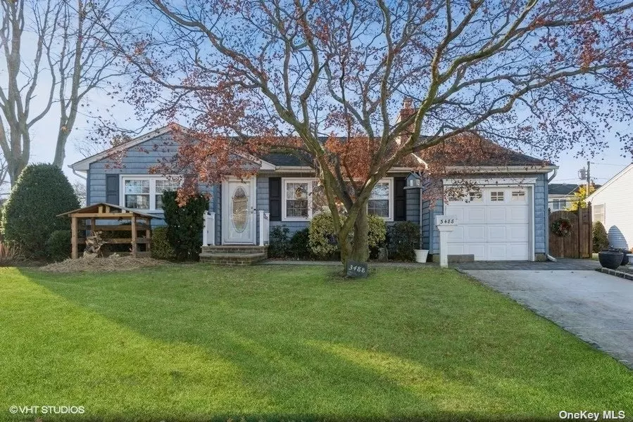 3488 Princeton DR, Wantagh, NY 11793