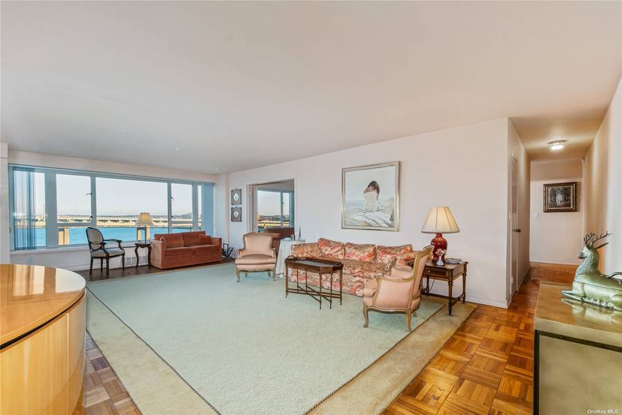 166-25 Powells Cove Blvd #11H, Beechhurst, NY 11357