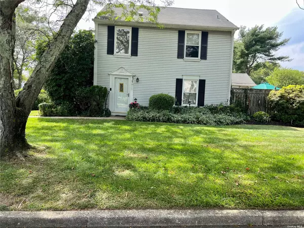 Coram, NY 11727,40 Federal LN #40