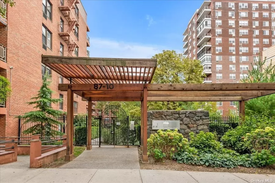 87-10 51st Avenue #3D, Elmhurst, NY 11373