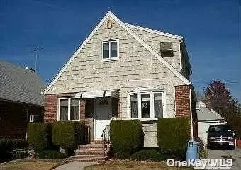 Elmont, NY 11003,19 Oak ST