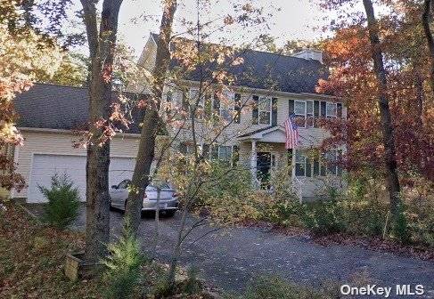 210 Parkway DR, Calverton, NY 11933