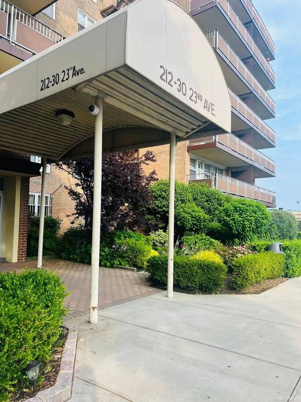 212-30 23rd AVE #4D, Bayside, NY 11360