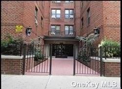 37-30 83rd ST #5L,  Jackson Heights,  NY 11372