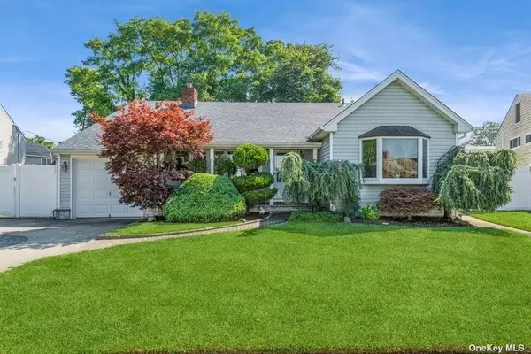 North Bellmore, NY 11710,1117 Ruth PL