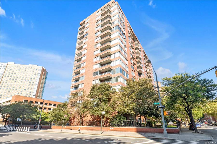 62-54 97th PL #14B, Rego Park, NY 11374