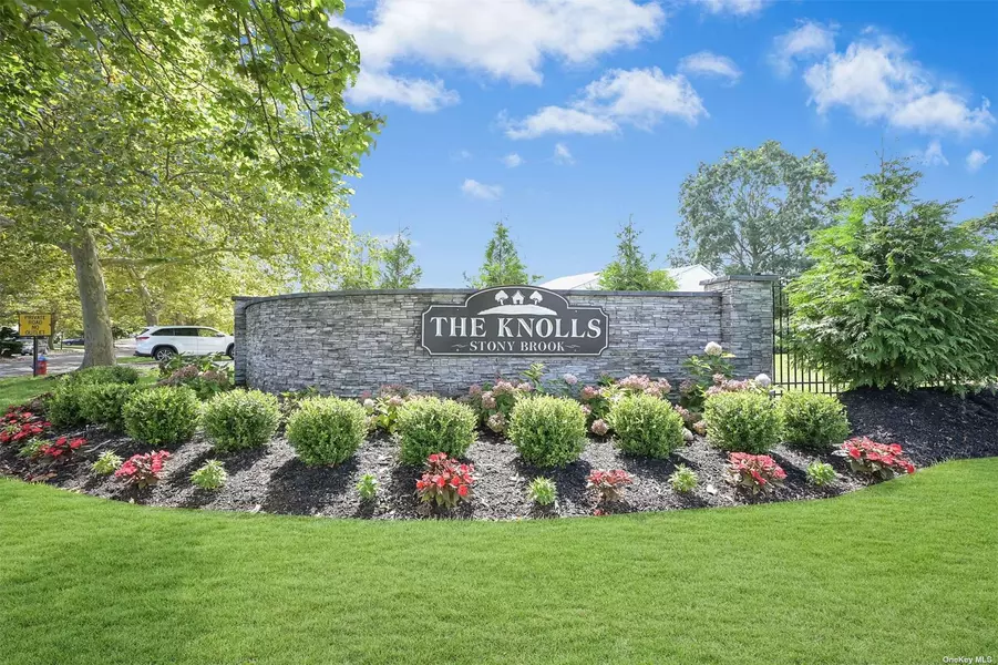 72 Knolls DR #72, Stony Brook, NY 11790