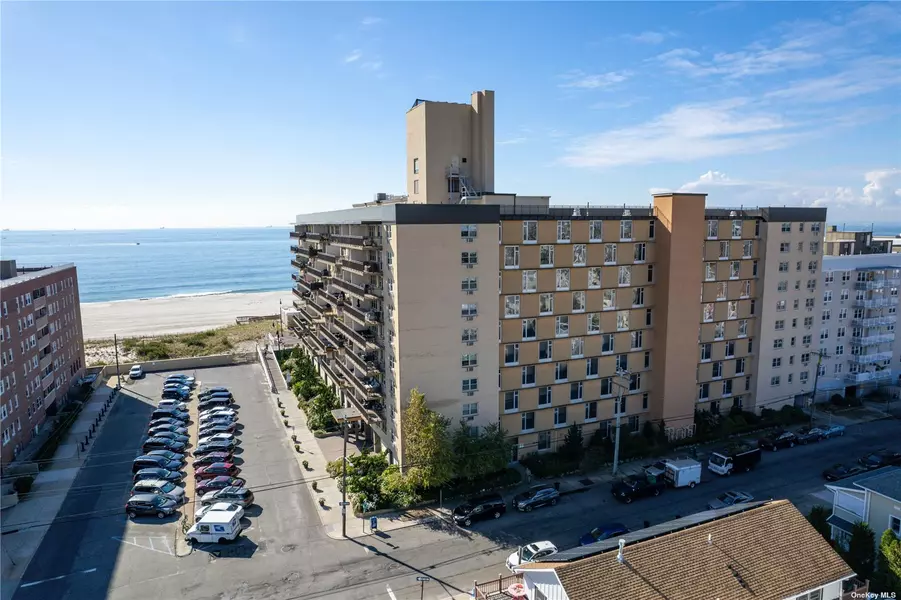 25 Neptune BLVD #2S, Long Beach, NY 11561