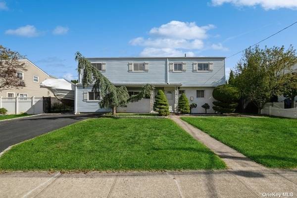 253 W 15th ST, Deer Park, NY 11729