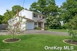 319 Babylon ST, Islip Terrace, NY 11752