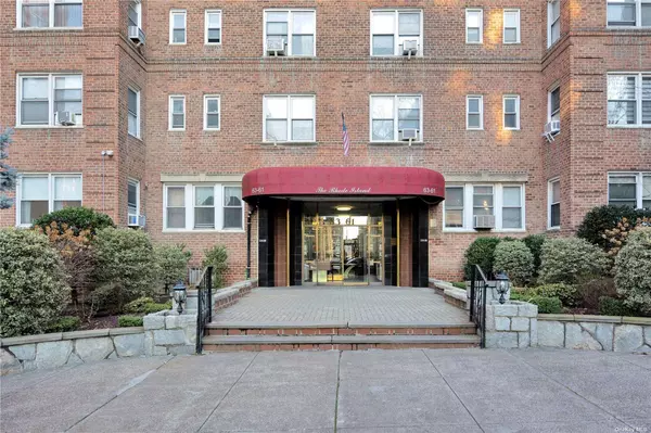 63-61 99 ST #B6,  Rego Park,  NY 11374