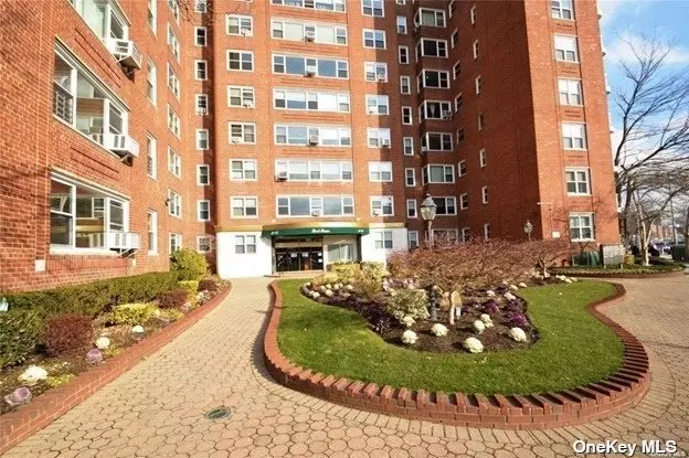 Forest Hills, NY 11375,110-45 Queens Blvd #701