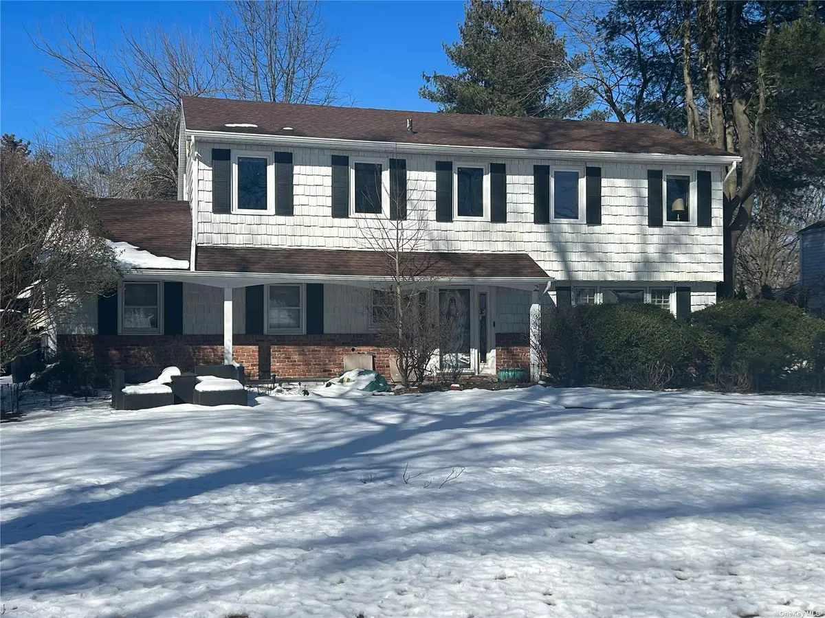 East Northport, NY 11731,4 Wood Sorrell LN