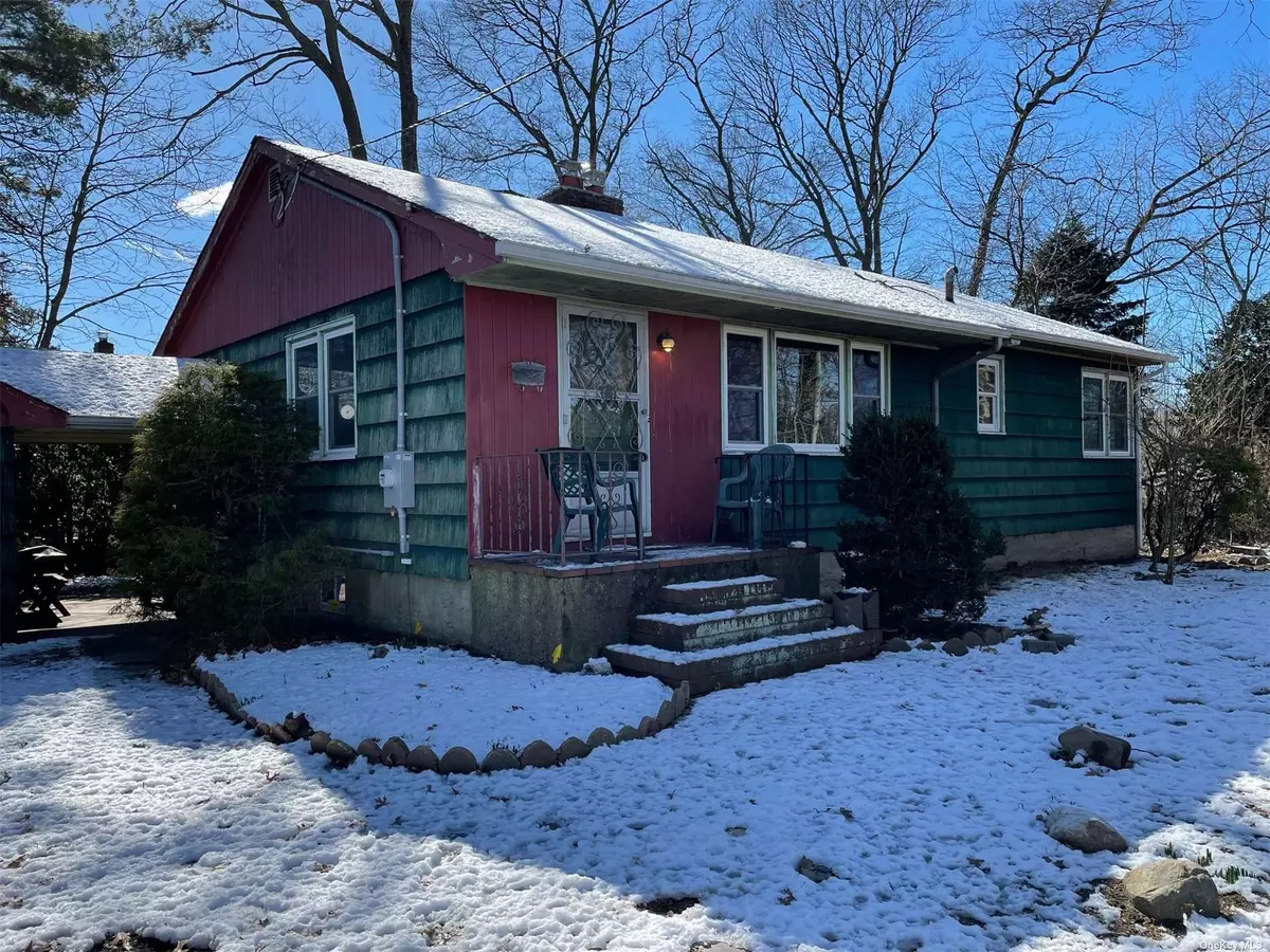 Copiague, NY 11726,55 Leroy PL