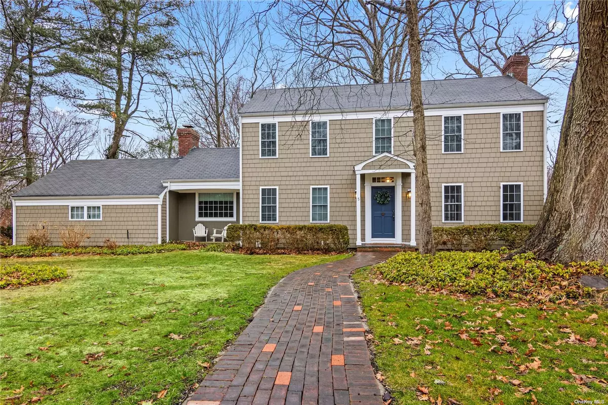 Mount Sinai, NY 11766,5 Old Manse CT