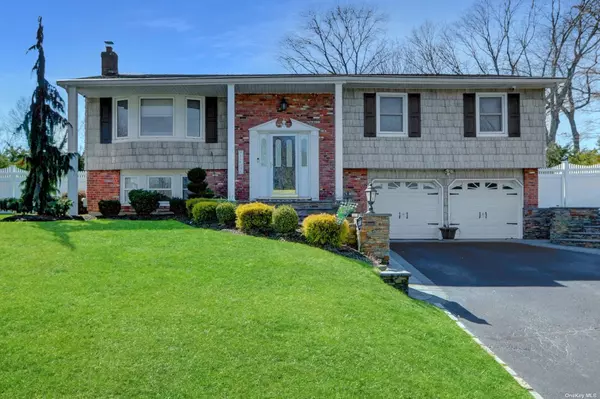 Commack, NY 11725,12 Chassyl RD