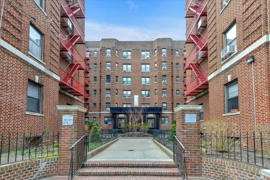 155-01 90th Avenue #5U, Jamaica, NY 11432