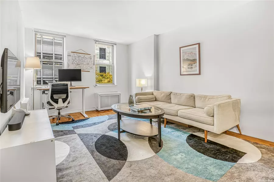 314 W 56 ST #3C, New York, NY 10019