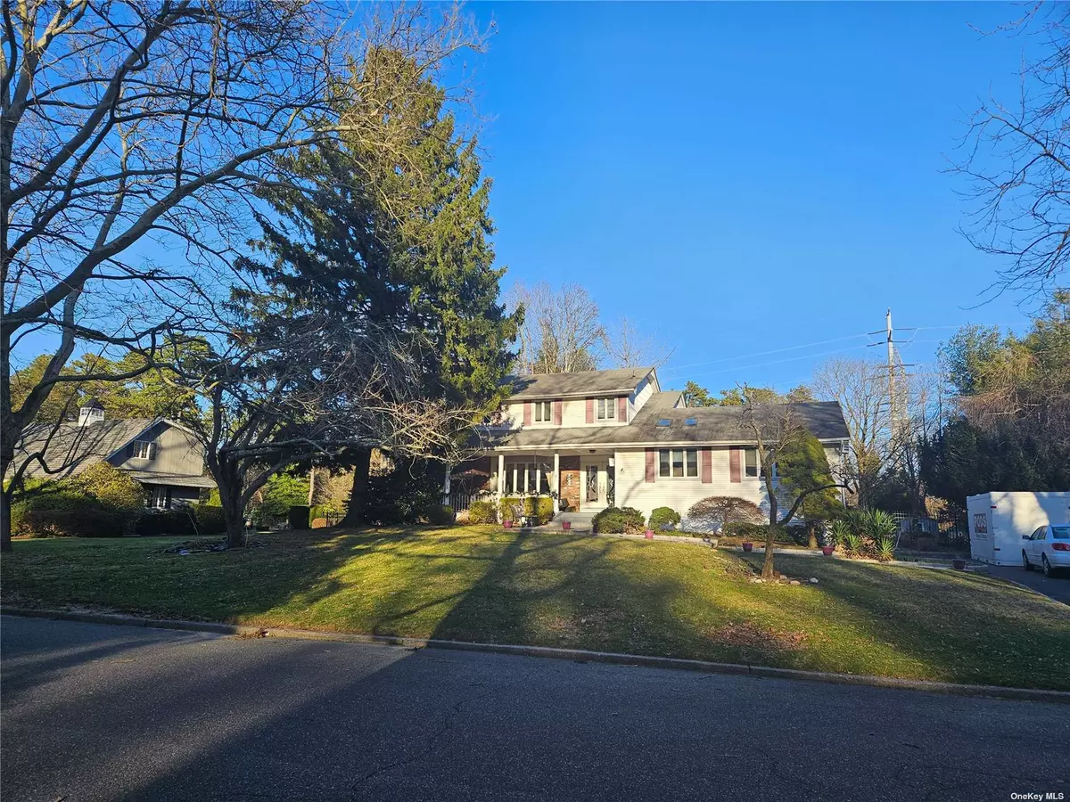 Dix Hills, NY 11746,19 Millet ST