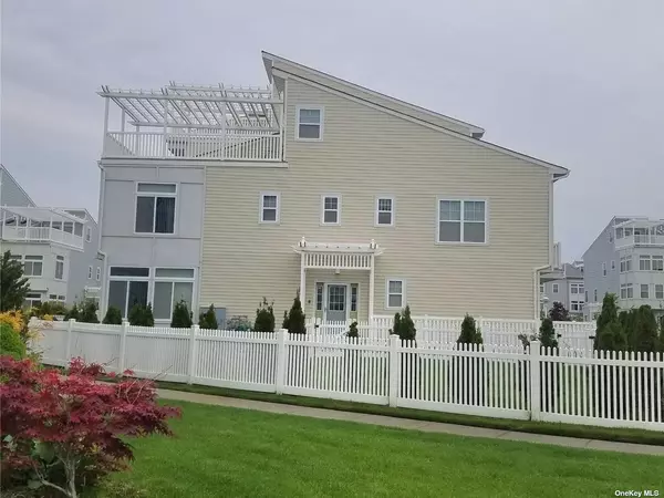 Arverne, NY 11692,65-20 Seaspray AVE