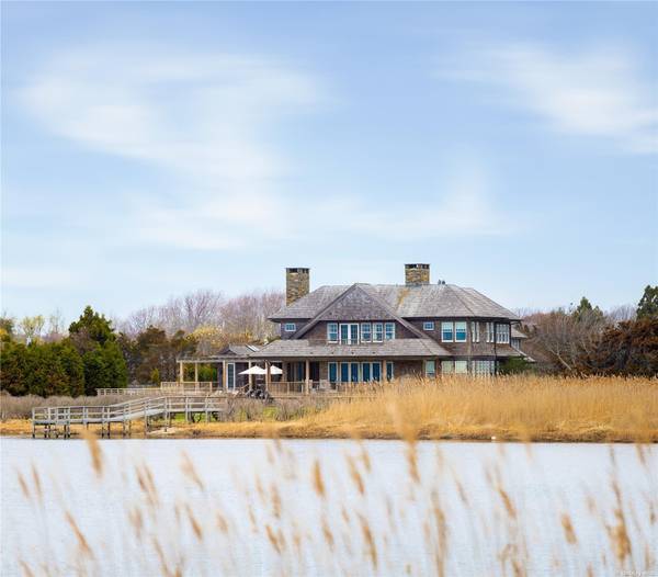 155 Seascape LN, Sagaponack, NY 11962