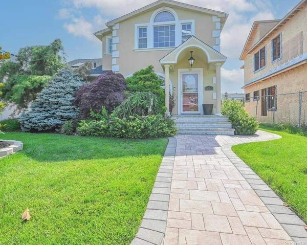 Syosset, NY 11791,155 Pollok PL