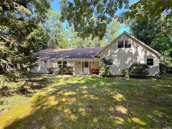 Setauket, NY 11733,7 Cumberland PATH