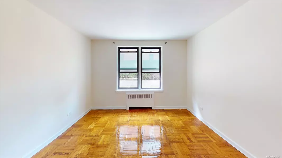 147-37 Roosevelt AVE #1E, Flushing, NY 11354