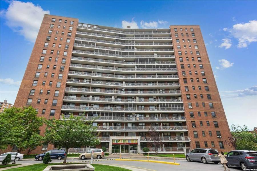 61-25 98th ST #17D, Rego Park, NY 11374