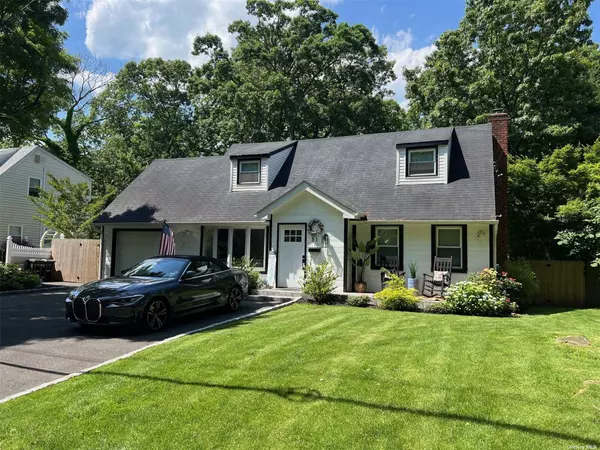 Huntington, NY 11743,51 Semon RD