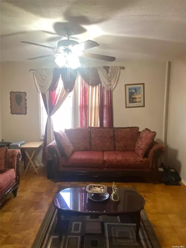 Canarsie, NY 11236,912 E 89th ST