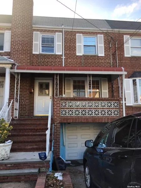 12-06 117th ST, College Point, NY 11356