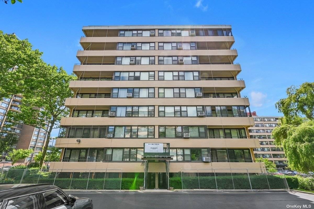 Beechhurst, NY 11357,166-10 Powells Cove BLVD #3D