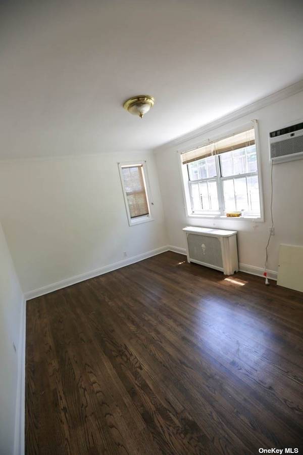 Kew Garden Hills, NY 11367,138-31 78th Avenue #49C