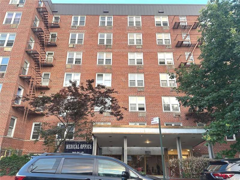 144-24 37th Ave #5M, Flushing, NY 11354