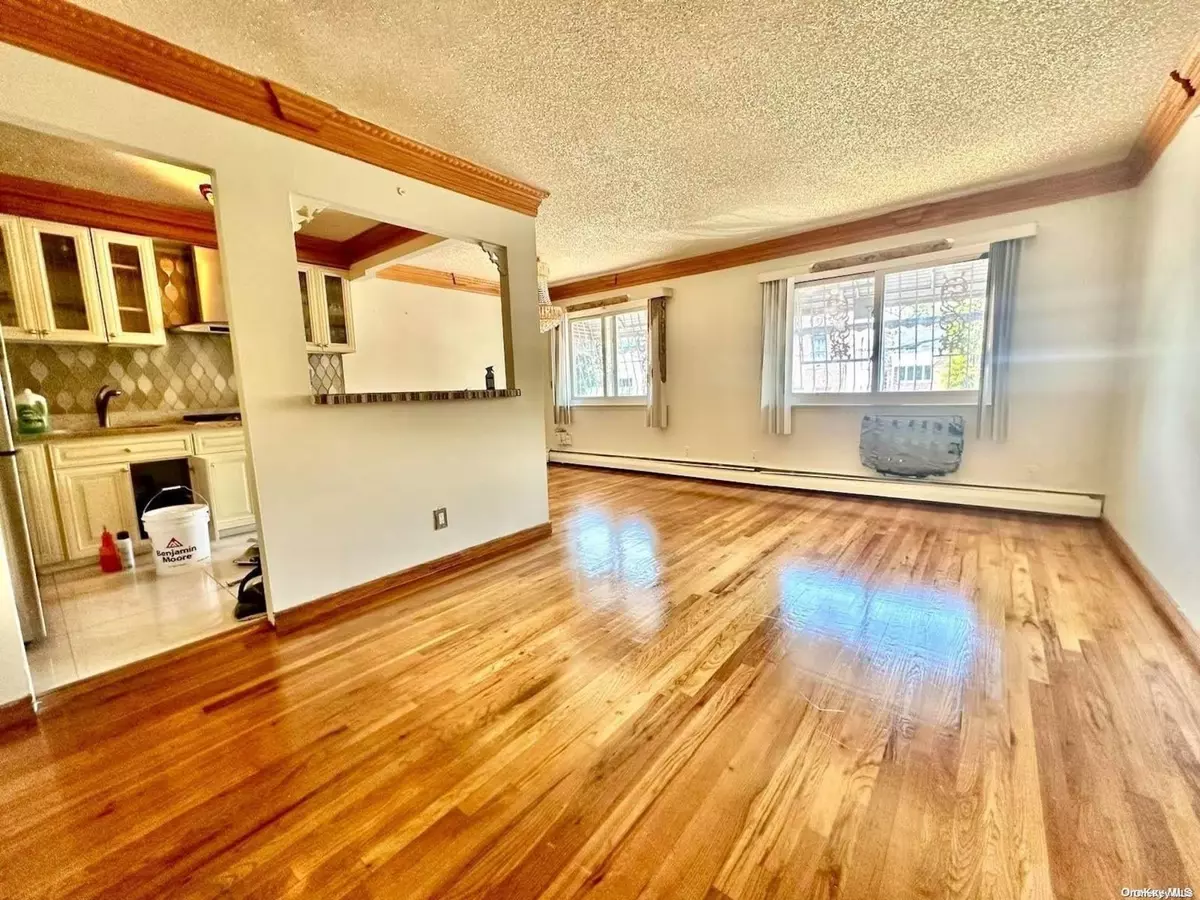 East New York, NY 11208,466 Berriman ST