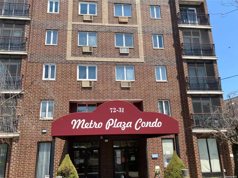 72-31 Metropolitan AVE #2E, Middle Village, NY 11379