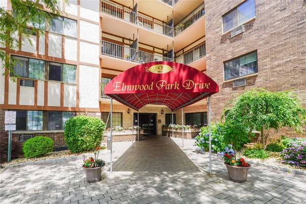 2 Elmwood Park DR #102, Staten Island, NY 10314