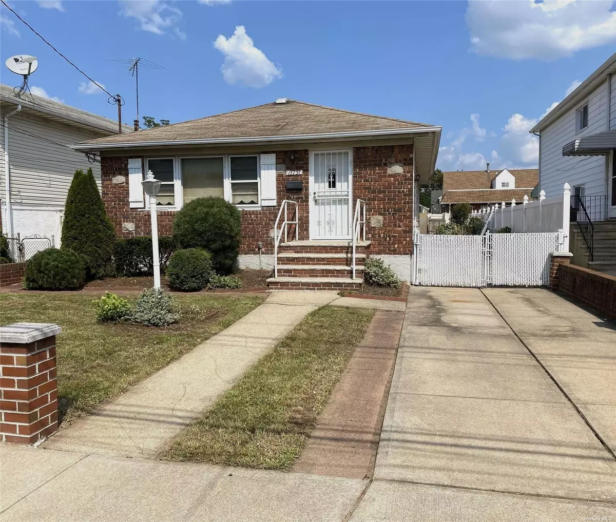 Howard Beach, NY 11414,157-37 81st ST