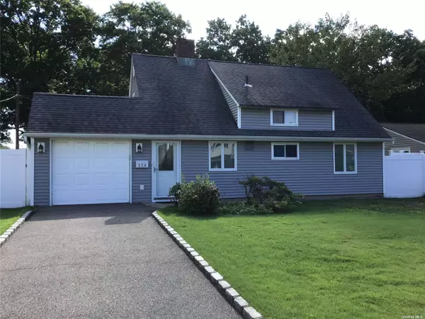 Westbury, NY 11590,154 Choir LN